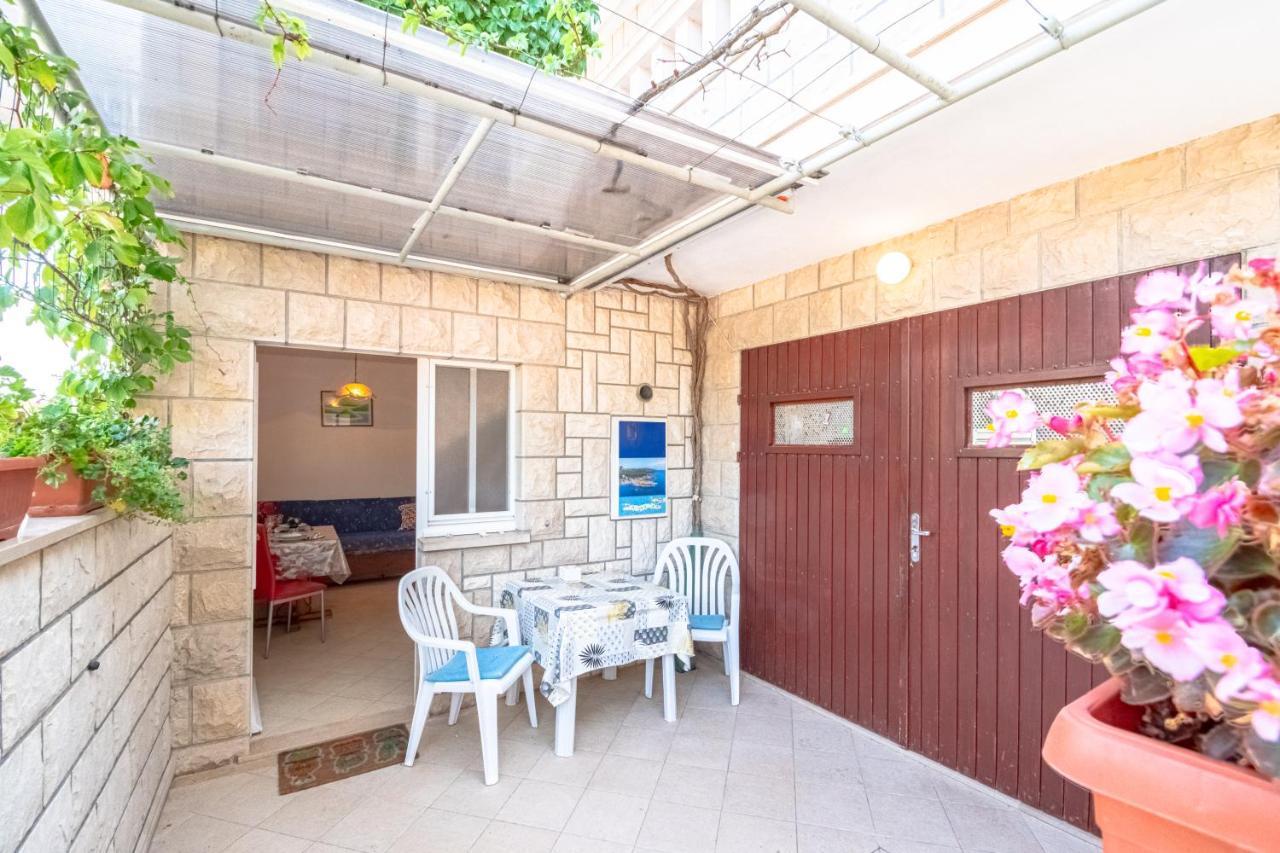 Apartment Ruzica Zrnovo ภายนอก รูปภาพ