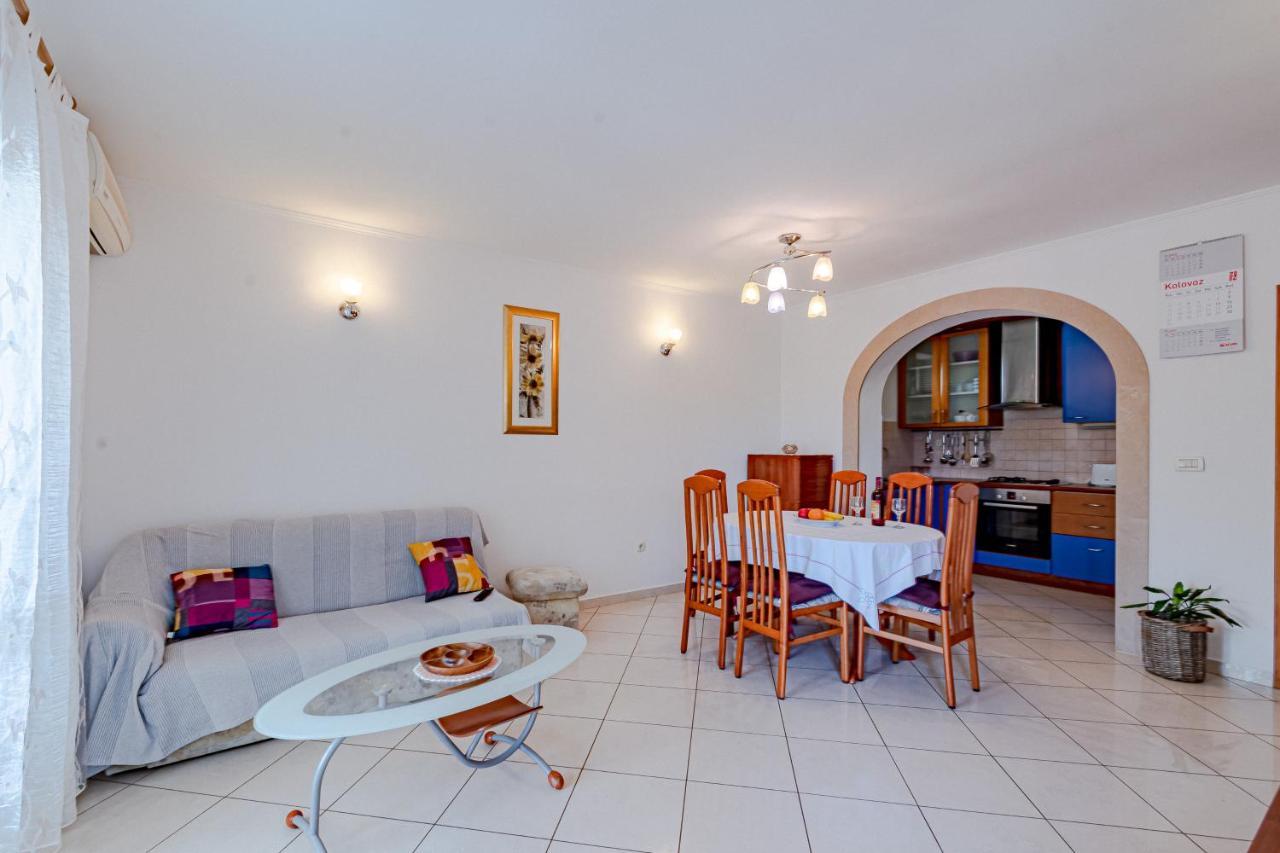 Apartment Ruzica Zrnovo ภายนอก รูปภาพ