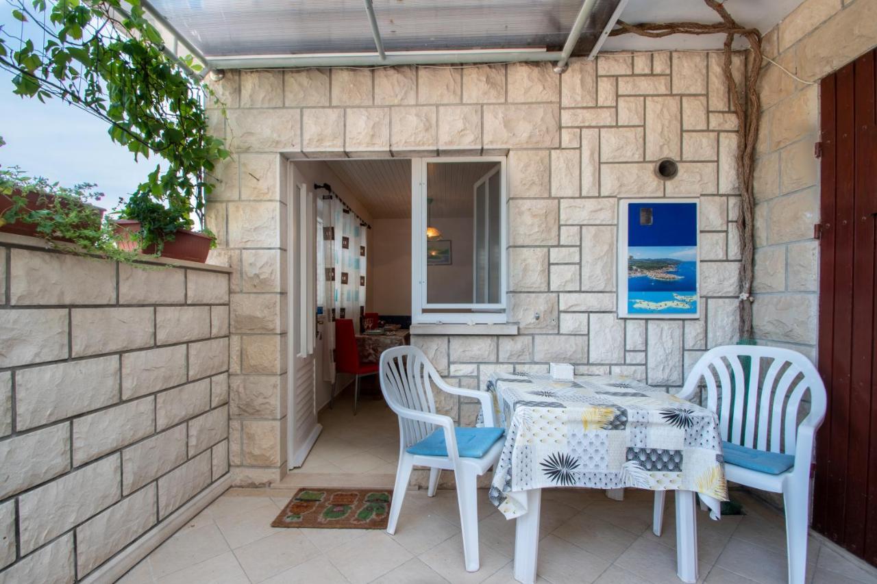 Apartment Ruzica Zrnovo ภายนอก รูปภาพ