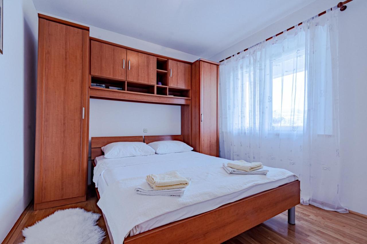 Apartment Ruzica Zrnovo ภายนอก รูปภาพ